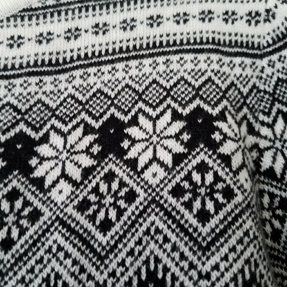 Nordic Fair Isle Holiday Winter top - Picture 3 of 6